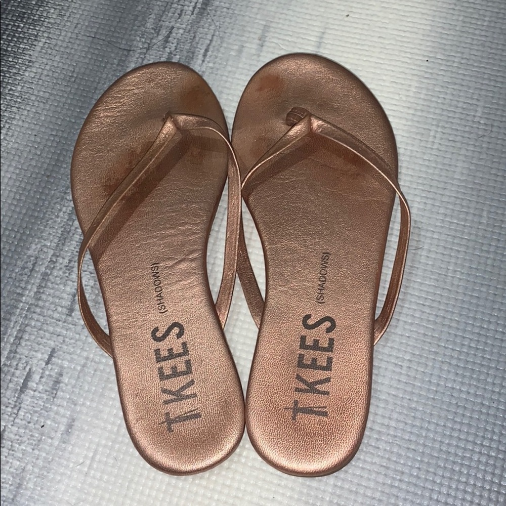 Tkees